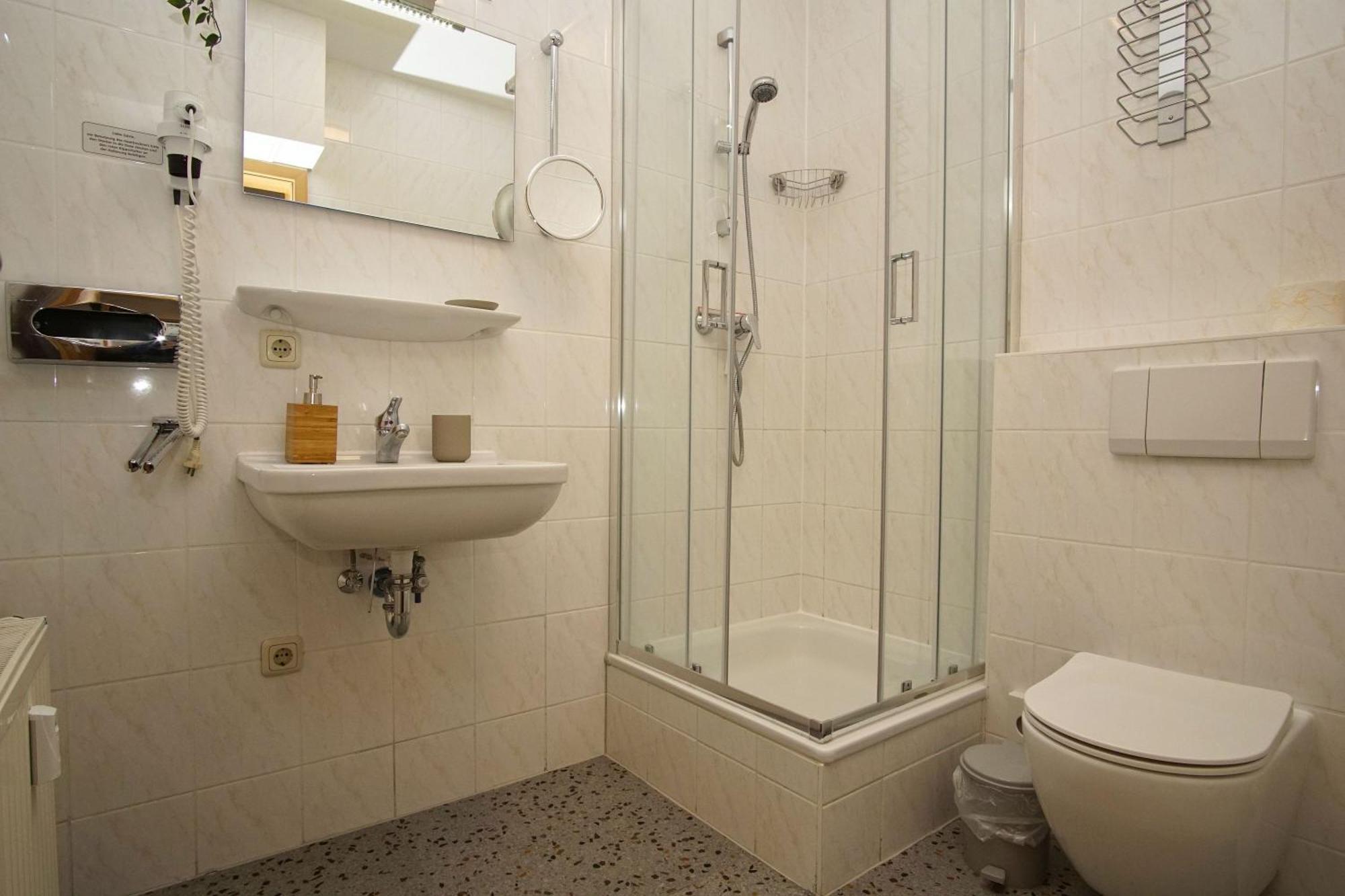 Die Ferienwohnung Ostseepanorama In Der Villa Joksch Lohme Ngoại thất bức ảnh